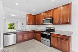 722 Hadley Place, Naples, FL 34104 - MLS#226021085