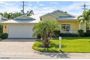 732 7th Avenue, Naples, FL 34102 - MLS#226021095