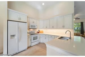 732 7th Avenue, Naples, FL 34102 - MLS#226021095
