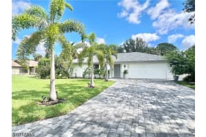 2499 River Reach Drive, Naples, FL 34104 - MLS#226021130
