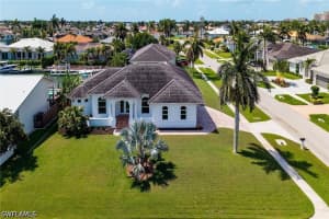 405 Driftwood Court, Marco Island, FL 34145 - MLS#226021167