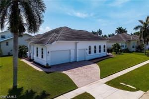 405 Driftwood Court, Marco Island, FL 34145 - MLS#226021167