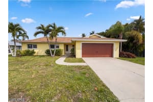 5644 Eichen Cir W, Fort Myers