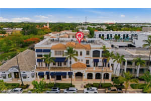 625 5th Ave S 302, Naples