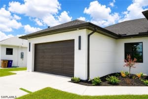 2710 58TH ST W, Lehigh Acres, FL 33971 - MLS#226021281