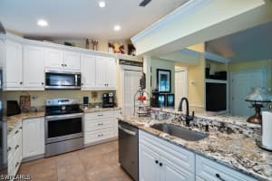 2421 22nd Avenue, Naples, FL 34120 - MLS#226021352