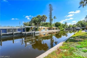 2805 Shoreview Drive, Naples, FL 34112 - MLS#226021379