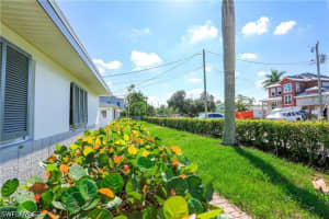 2805 Shoreview Drive, Naples, FL 34112 - MLS#226021379