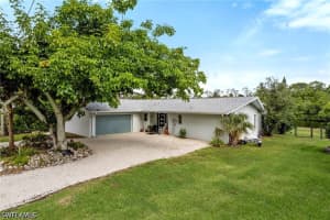 2271 Harbor Road, Naples, FL 34104 - MLS#226021487