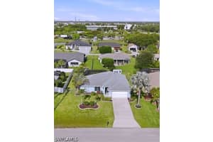 1019 5th Place, Cape Coral, FL 33990 - MLS#226021520