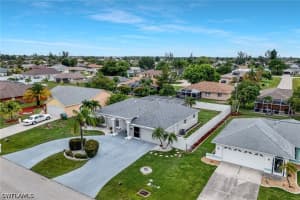 317 18th Terrace, Cape Coral, FL 33990 - MLS#226021560