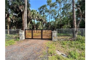 130 Jung Boulevard, Naples, FL 34120 - MLS#226021614