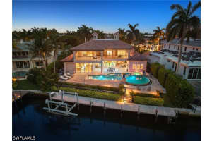 345 Devils Bight, Naples, FL 34103 - MLS#226021659