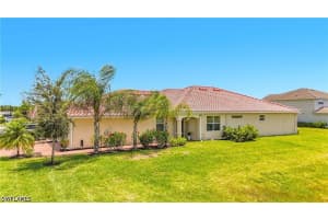 2558 Vine Ave, Naples 2558 Vine Ave, Naples