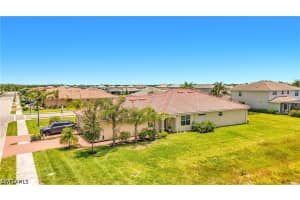 2558 Vine Avenue, Naples, FL 34120 - MLS#226021688