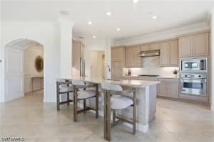 2543 Marquesa Royale Lane, Naples, FL 34109 - MLS#226021728