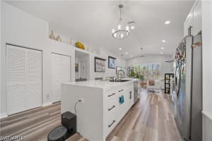 1638 Triangle Palm Terrace, Naples, FL 34119 - MLS#226021768