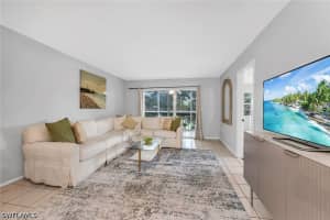 499 Forest Lakes Boulevard, Naples, FL 34105 - MLS#226021791