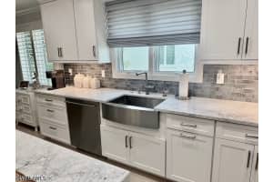 225 5th Avenue, Naples, FL 34102 - MLS#226021821