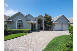 712 Shadow Lake Ln, Naples