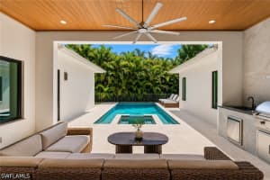 1364 Cypress Woods Drive, Naples, FL 34103 - MLS#226021919