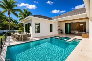 1364 Cypress Woods Drive, Naples, FL 34103 - MLS#226021919