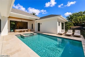 1364 Cypress Woods Drive, Naples, FL 34103 - MLS#226021919