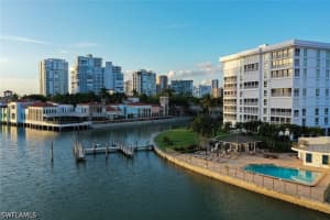 250 Park Shore Drive, Naples, FL 34103 - MLS#226021977