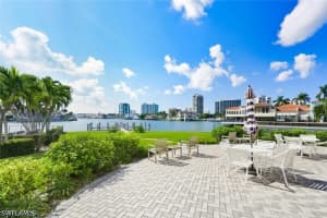250 Park Shore Drive, Naples, FL 34103 - MLS#226021977