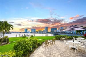 250 Park Shore Drive, Naples, FL 34103 - MLS#226021977