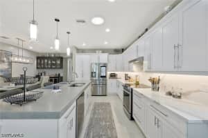 715 102nd Avenue, Naples, FL 34108 - MLS#226022150