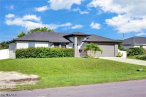 1317 4th Place, Cape Coral, FL 33909 - MLS#226022207