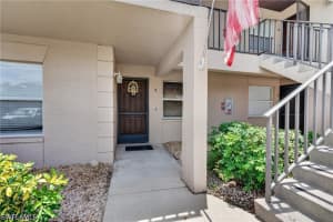 5725 Foxlake Drive, North Fort Myers, FL 33917 - MLS#226022273