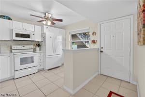 5725 Foxlake Drive, North Fort Myers, FL 33917 - MLS#226022273