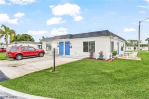 34 Hamlin Court, Lehigh Acres, FL 33936 - MLS#226022283