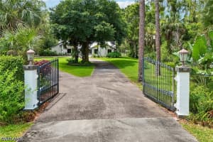 4980 Tamarind Ridge Dr, Naples
