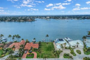 1535 Dolphin Lane, Naples, FL 34102 - MLS#226022404