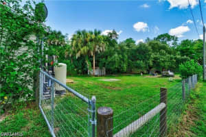551 Golden Gate Boulevard, Naples, FL 34120 - MLS#226022434