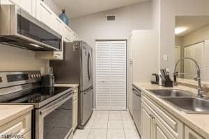 2202 Arbour Walk Circle, Naples, FL 34109 - MLS#226022573