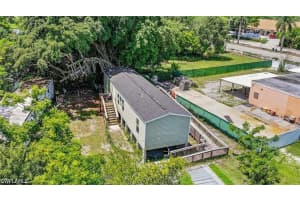 2960 Lunar Street, Naples, FL 34112 - MLS#226022584