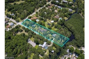 1063 SHADOWLAWN Drive, Naples, FL 34104 - MLS#226022644