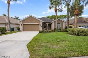 6477 Autumn Woods Boulevard, Naples, FL 34109 - MLS#226022652