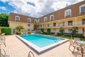 1222 Gordon Dr 18, Naples
