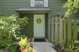1281 Solana Road, Naples, FL 34103 - MLS#226022728