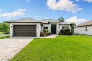 223 1st Street, Naples, FL 34117 - MLS#226022756