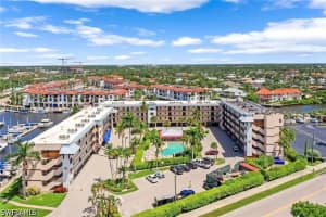 803 River Point Drive, Naples, FL 34102 - MLS#226022840