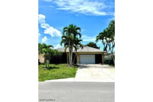 704 106th Avenue, Naples, FL 34108 - MLS#226022867
