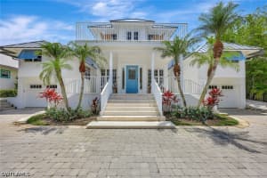 1500 Pelican Avenue, Naples, FL 34102 - MLS#226023145