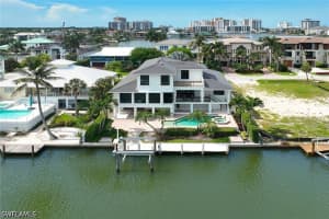 319 Lagoon Avenue, Naples, FL 34108 - MLS#226023166