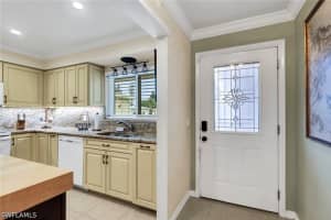 8624 Eleuthera Court, Fort Myers, FL 33907 - MLS#226023333